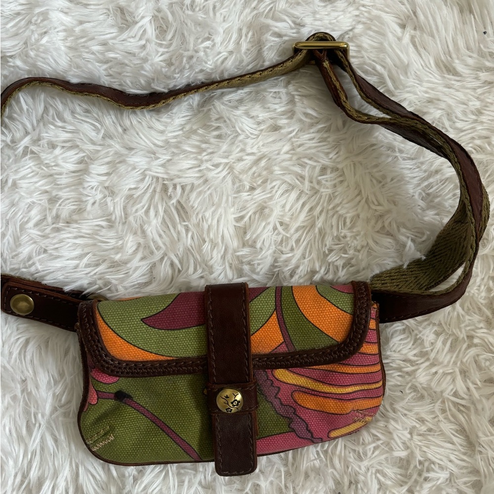 Lucky brand printed belt bag, never used snap closure